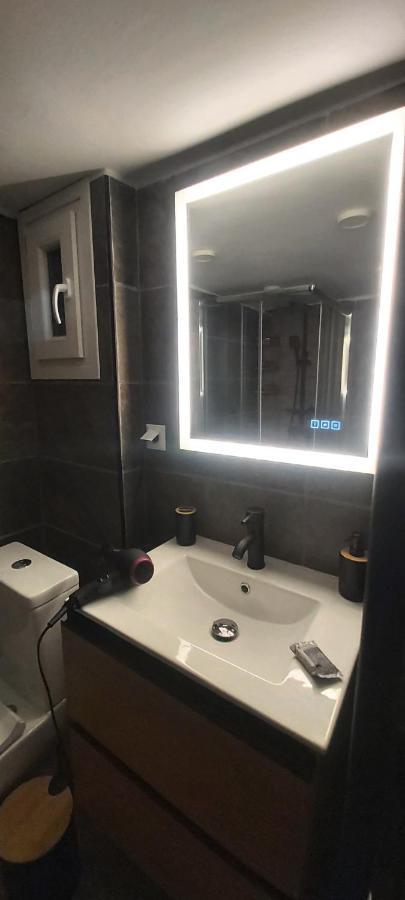 Sky Nomads Apartment Солун Екстериор снимка
